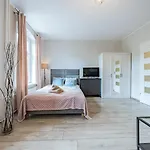 Z 2 Sypialniami Na Starym Miescie 2bedrooms Old Town Daire