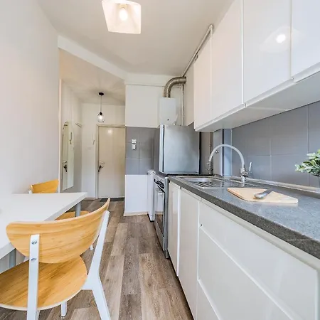 Z 2 Sypialniami Na Starym Miescie 2bedrooms Old Town Apartman