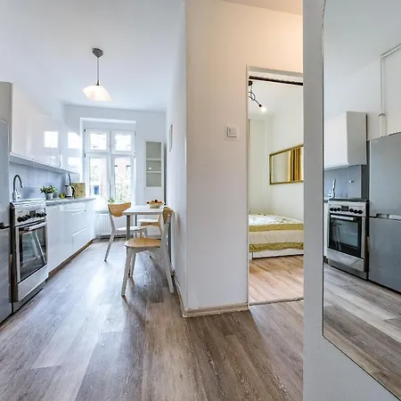 Z 2 Sypialniami Na Starym Miescie 2bedrooms Old Town Apartman *